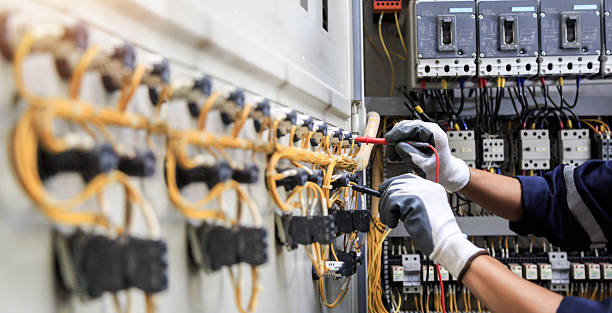 Professional Electrician technician working in Highlands Ranch, CO